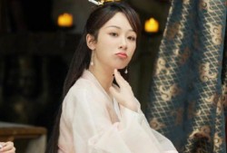 扒爷最新爆料杨紫黄子韬,扒爷独家爆料，娱乐圈新恋情来袭！